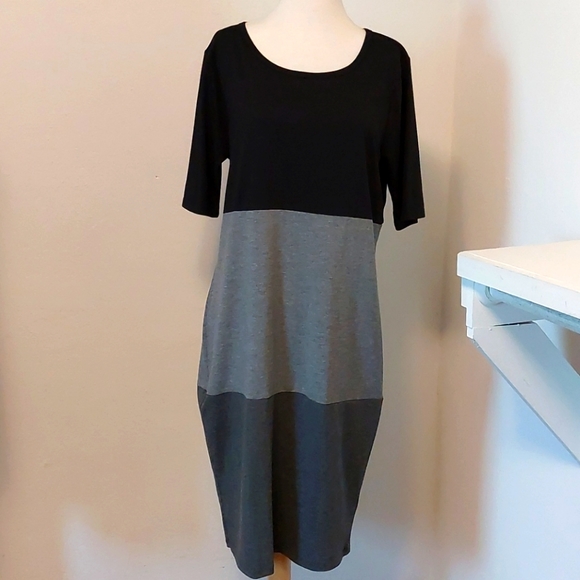 LuLaRoe Dresses & Skirts - Lularoe colorblock Julia dress, XL